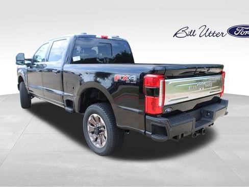 New 2025 Ford F350 King Ranch w/ FX4 Off-Road Package image 4