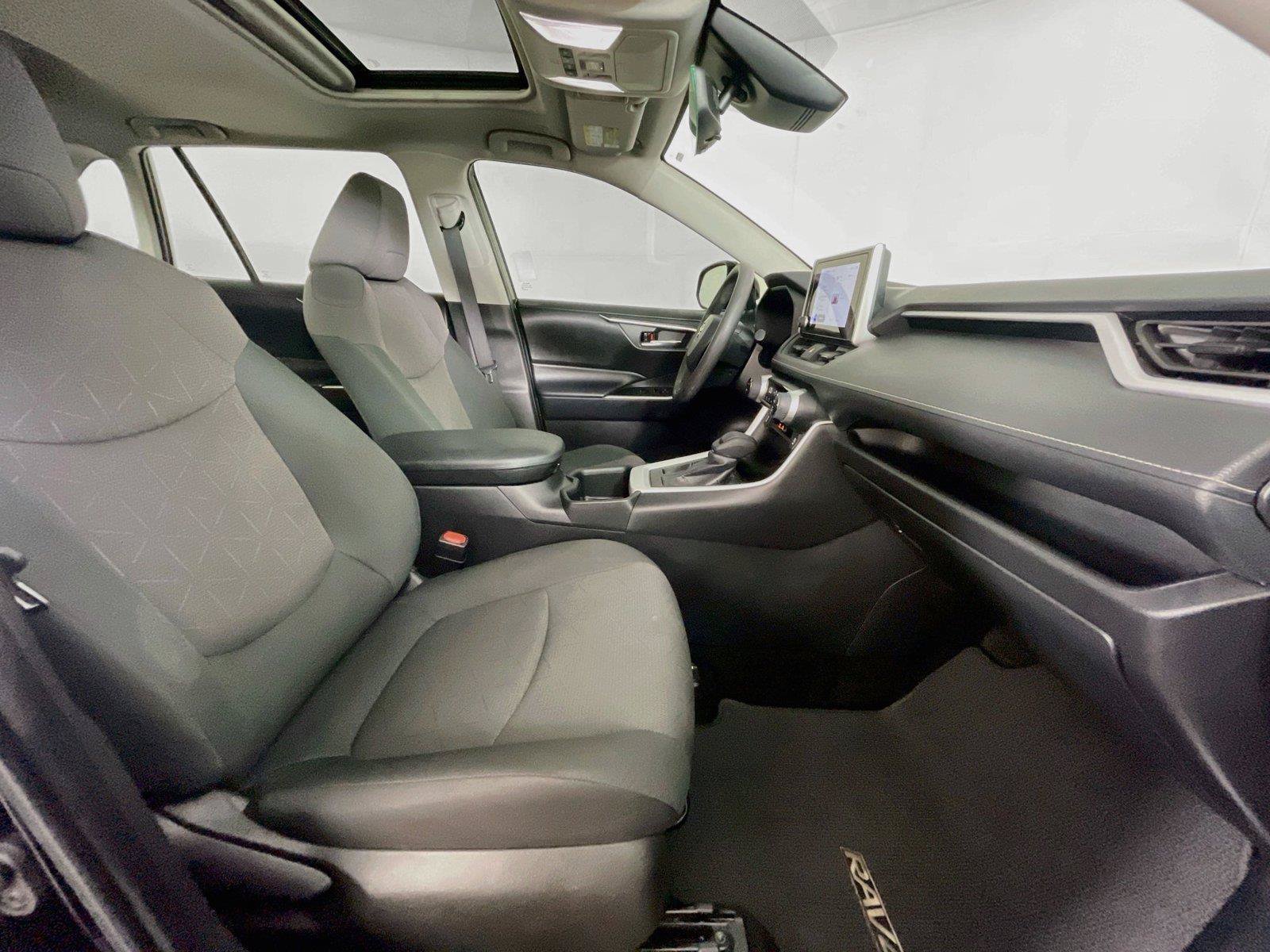 Used 2024 Toyota RAV4 XLE w/ Convenience Package FWD image 28
