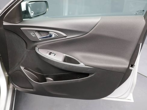 Used 2019 Chevrolet Malibu LT FWD image 34