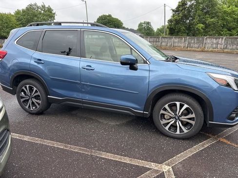 Certified 2023 Subaru Forester Limited AWD/4WD image 3