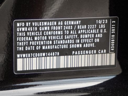Used 2024 Volkswagen Golf R AWD/4WD image 35