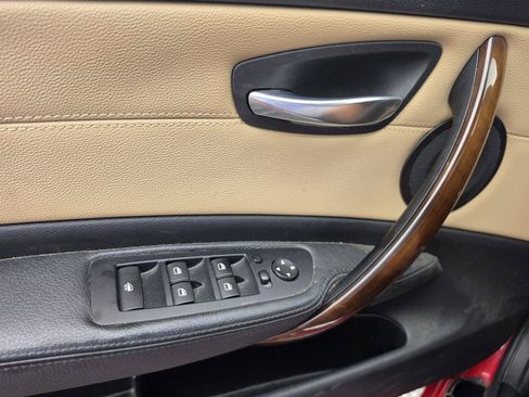 Used 2011 BMW 128i Convertible RWD image 14