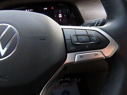 Used 2025 Volkswagen Atlas SEL Premium R-Line image 34