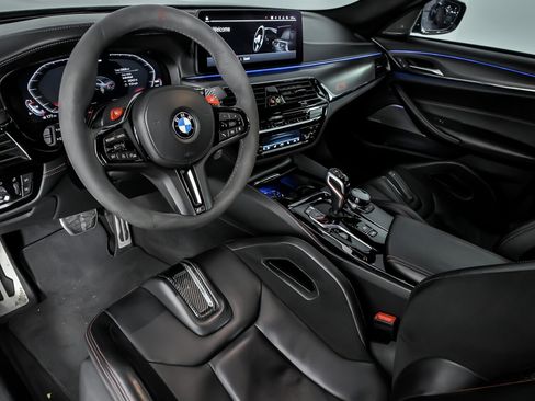 Used 2022 BMW M5 CS image 21
