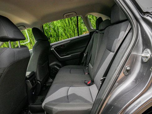 Used 2024 Toyota RAV4 LE image 29