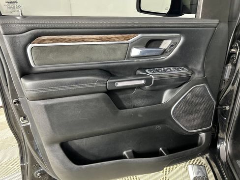 Used 2020 RAM 1500 Laramie RWD image 12