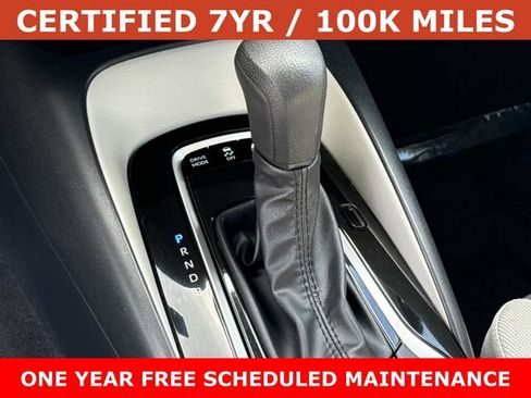 Used 2025 Toyota Corolla LE FWD image 22