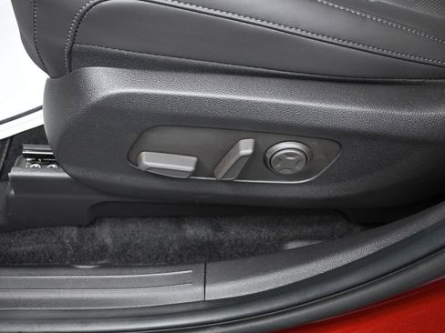 New 2026 Kia Carnival EX FWD image 12