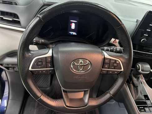 Used 2021 Toyota Sienna XLE FWD image 20