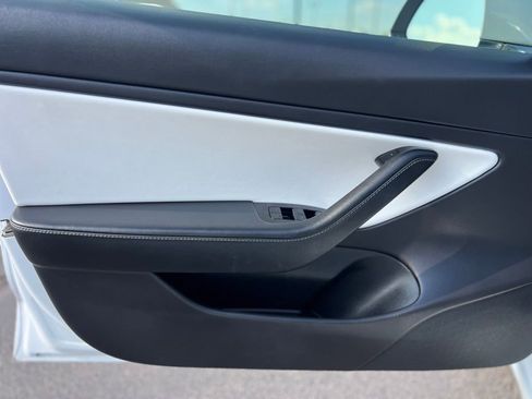 Used 2019 Tesla Model 3 Standard Range Plus image 27