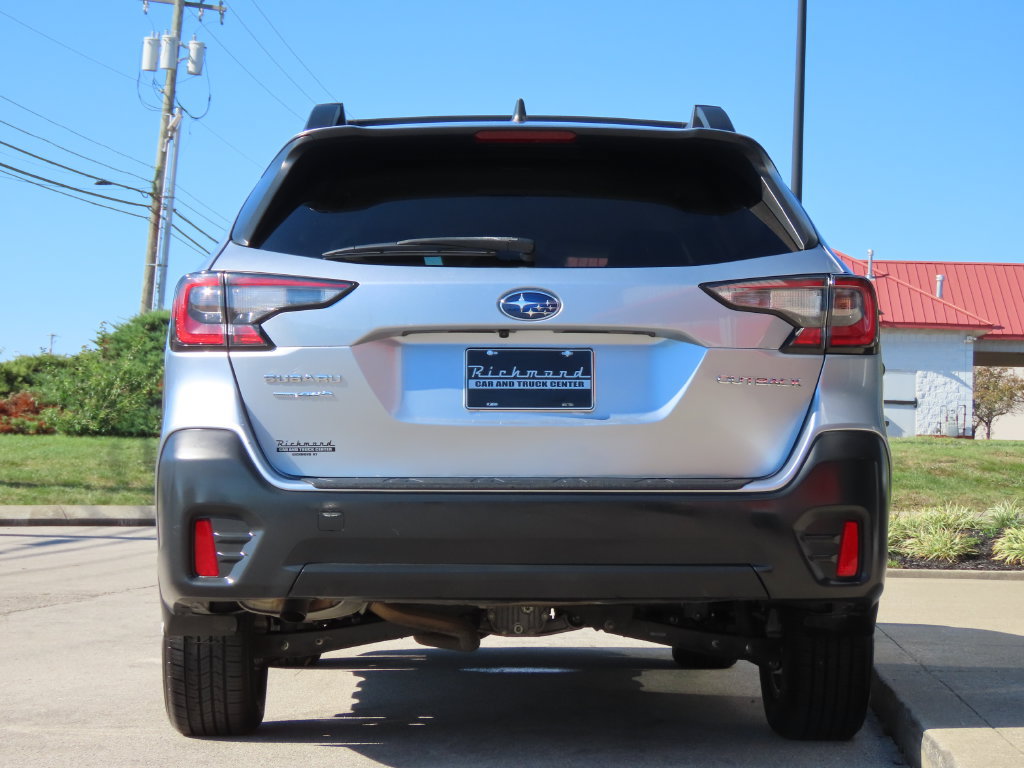 Used 2020 Subaru Outback Premium AWD/4WD image 12