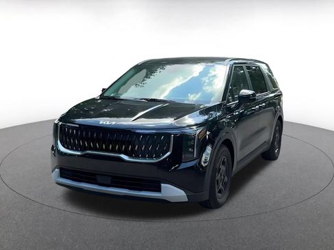 Used 2026 Kia Carnival FWD image 7