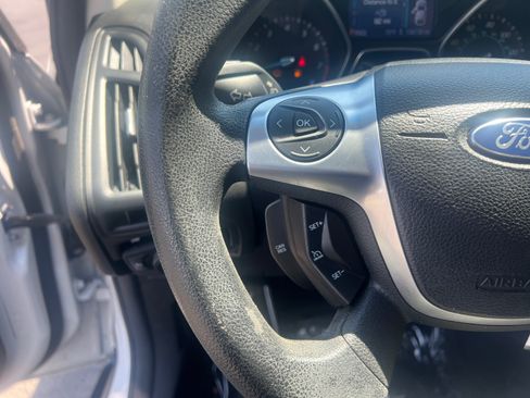 Used 2013 Ford Focus SE FWD image 13