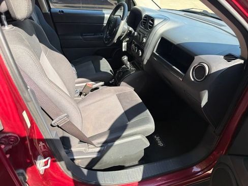 Used 2012 Jeep Compass Sport AWD/4WD image 24