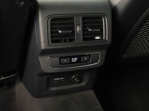 Certified 2024 Audi Q5 e Premium Plus AWD/4WD image 20