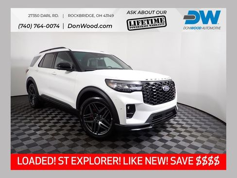 Used 2025 Ford Explorer ST image 1