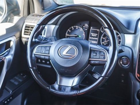 Used 2023 Lexus GX 460 Premium image 17