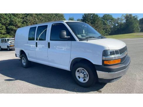 Used 2023 Chevrolet Express 2500 w/ Driver Convenience Package image 8