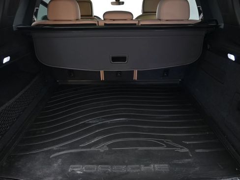 Certified 2023 Porsche Cayenne Platinum Edition AWD/4WD image 34