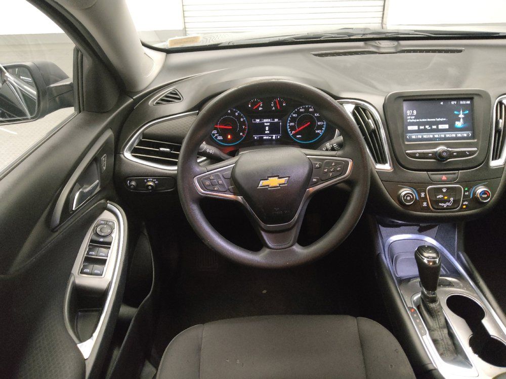 Used 2018 Chevrolet Malibu LT FWD image 22