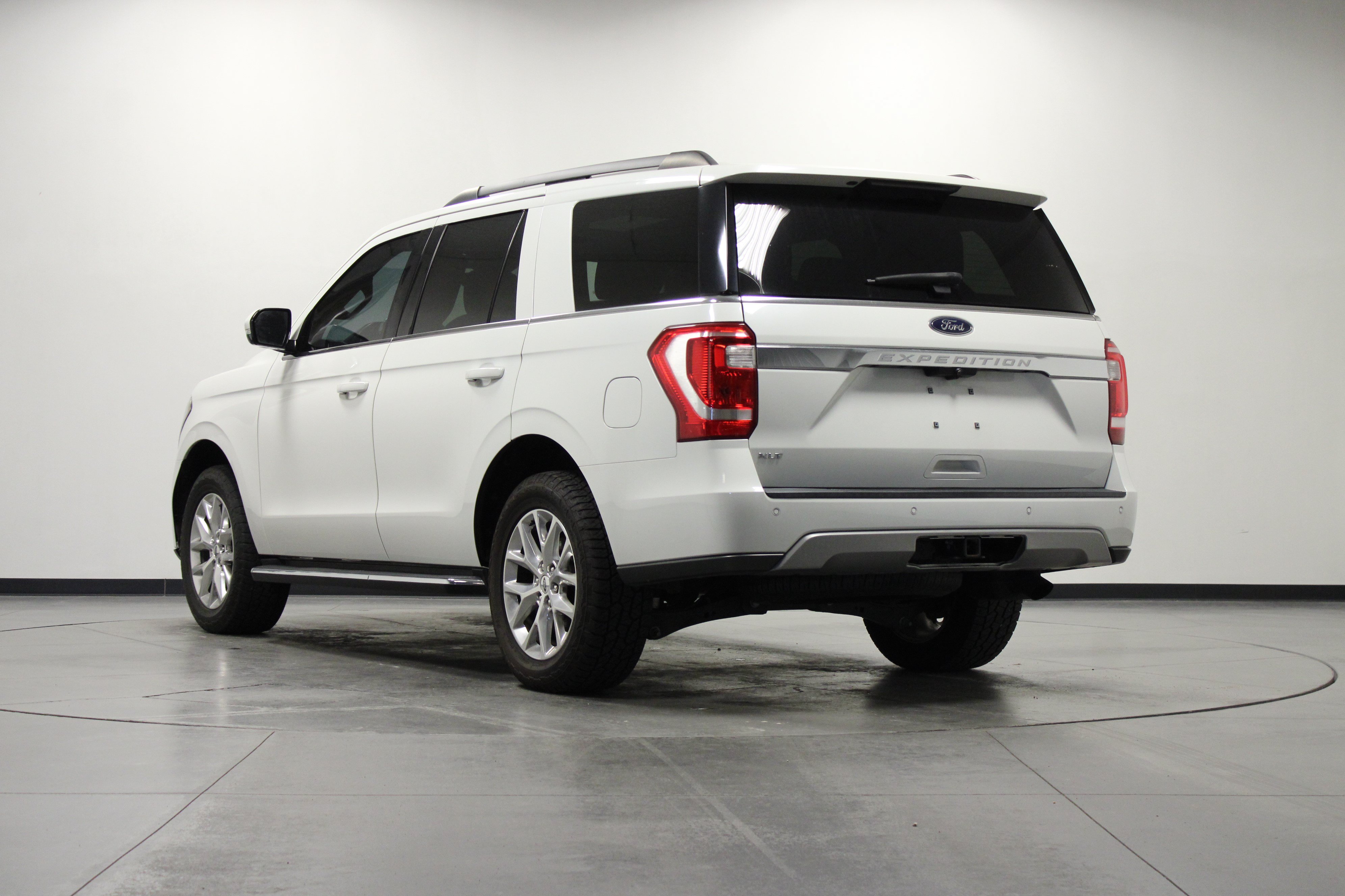 Used 2021 Ford Expedition XLT RWD image 6