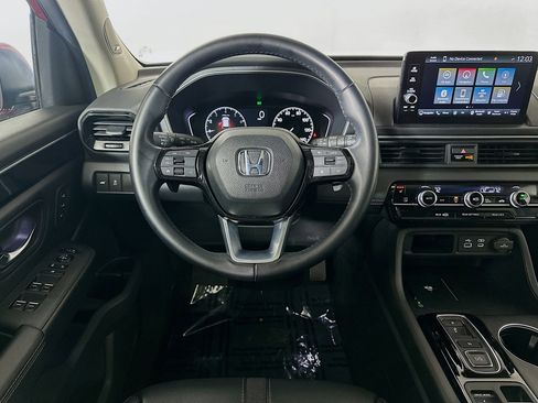 Used 2025 Honda Pilot Touring image 22
