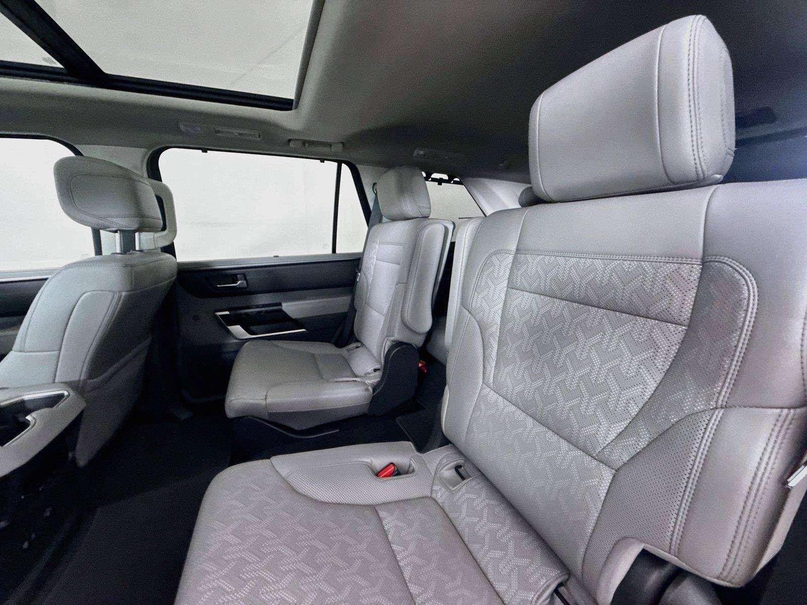 Certified 2024 Toyota Sequoia Limited AWD/4WD image 31