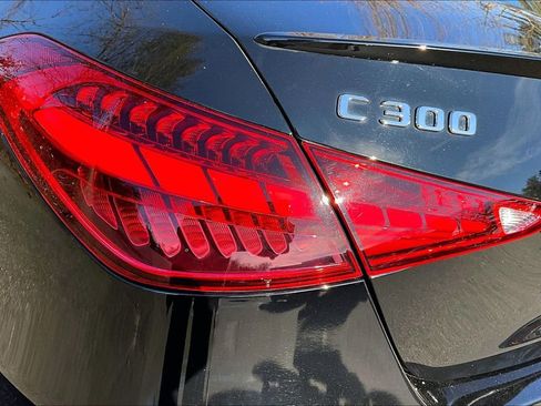 Used 2022 Mercedes-Benz C 300 4MATIC Sedan image 32
