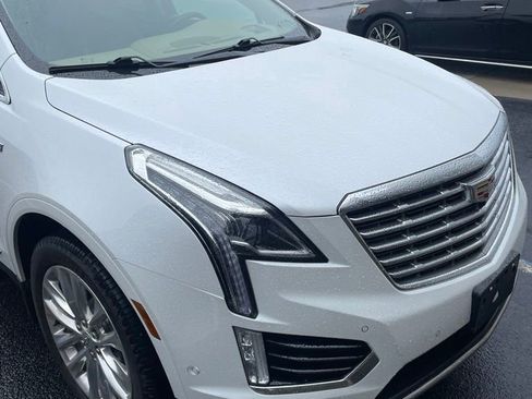 Used 2019 Cadillac XT5 Platinum AWD/4WD image 2