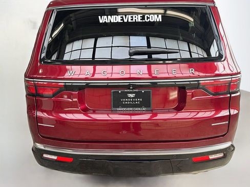 Used 2022 Jeep Wagoneer Series III w/ Convenience Group I image 6