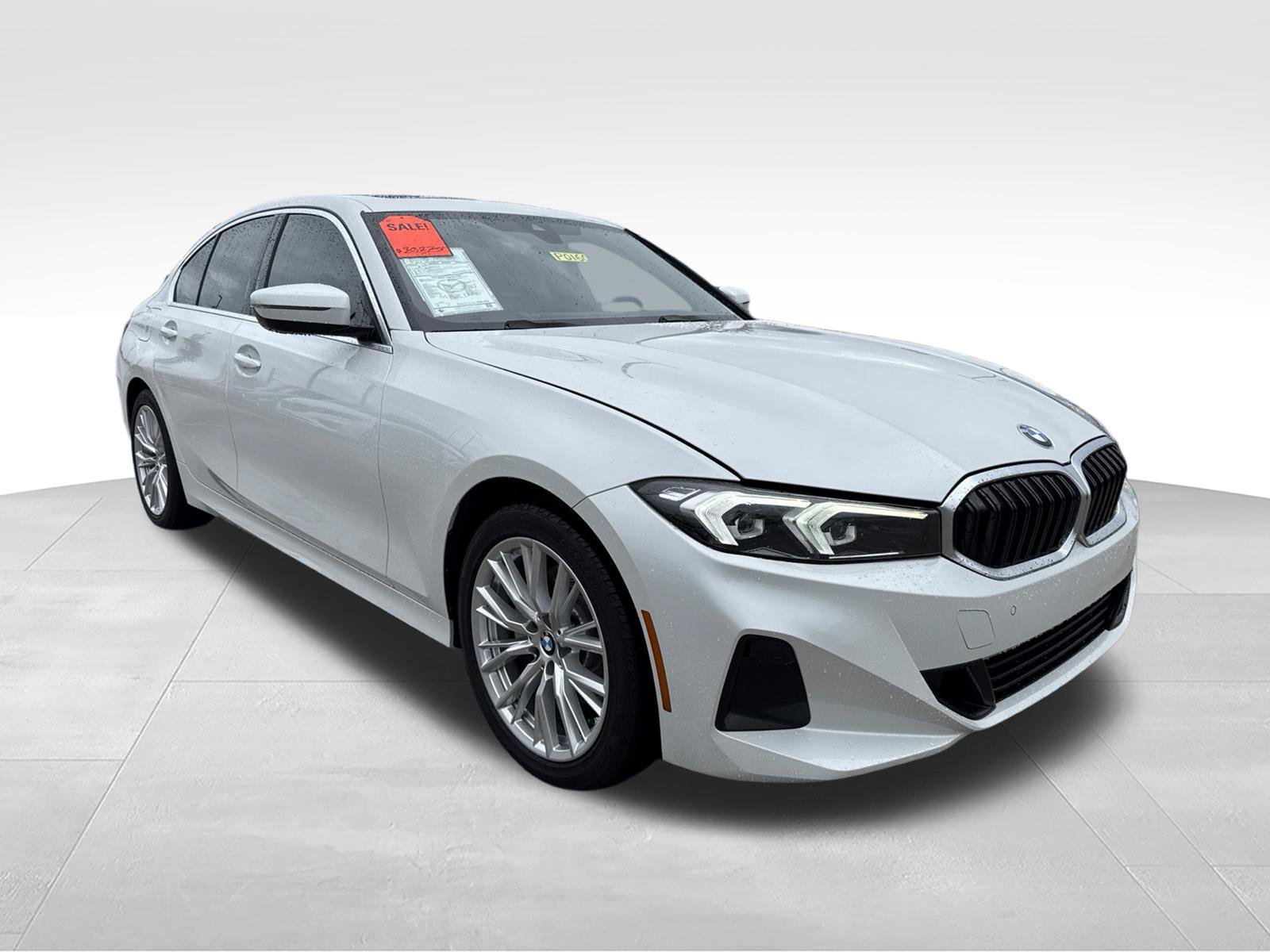 Used 2024 BMW 330i Sedan w/ Convenience Package RWD image 3