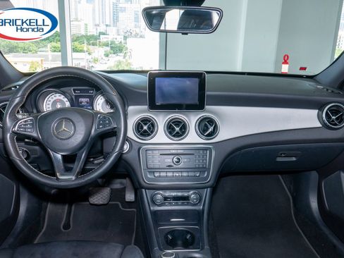 Used 2017 Mercedes-Benz GLA 250 image 16