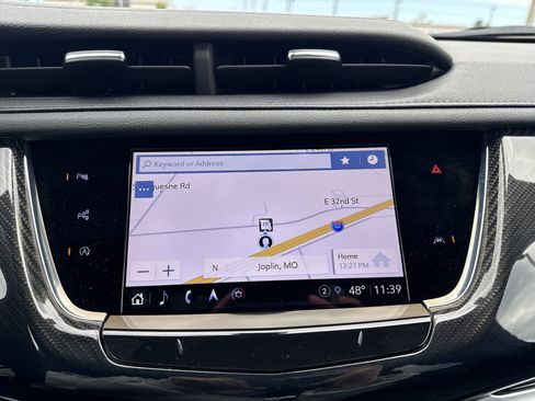 Certified 2025 Cadillac XT6 Sport w/ Technology Package AWD/4WD image 18