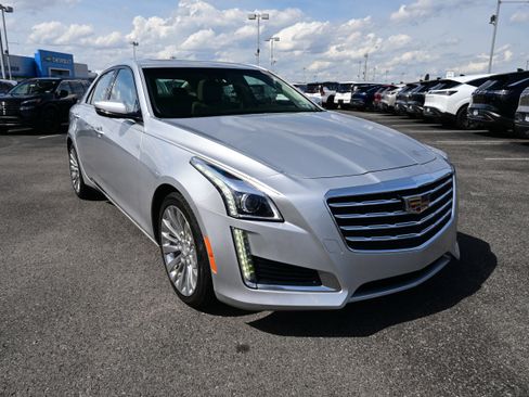 Used 2019 Cadillac CTS Luxury image 2