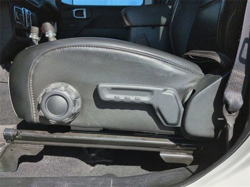 Certified 2023 Jeep Wrangler Unlimited Sahara w/ Cold Weather Group image 19