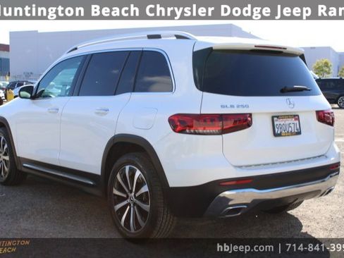 Used 2022 Mercedes-Benz GLB 250 image 3