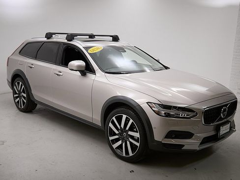 New 2026 Volvo V90 B6 Cross Country Ultra w/ Climate Package image 5