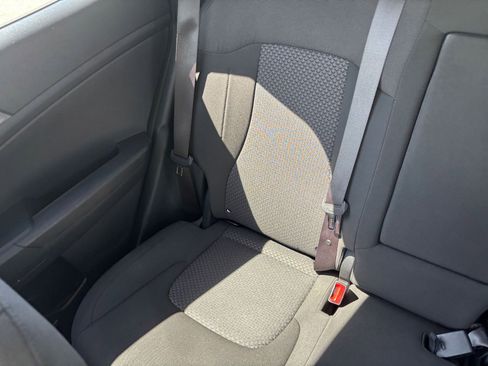 Used 2025 Kia Sportage LX FWD image 38