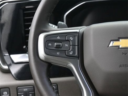 Used 2025 Chevrolet Silverado 1500 LTZ image 30