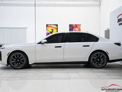 Used 2023 BMW 740i RWD image 13