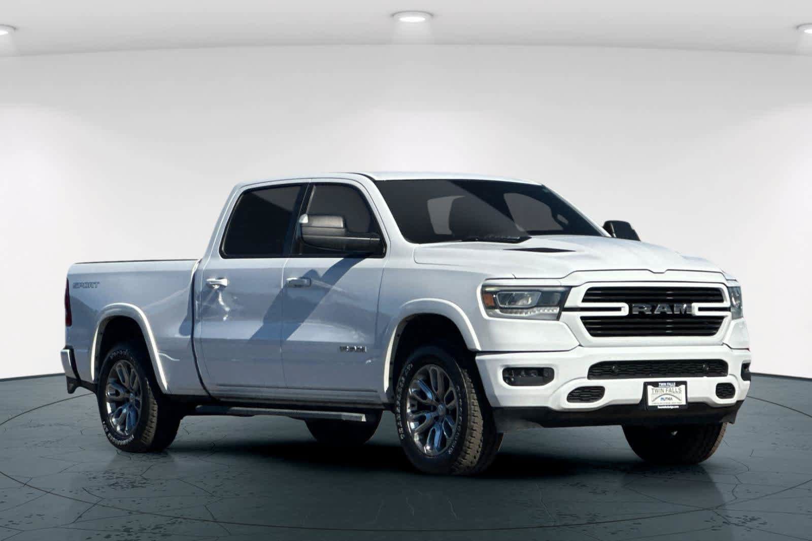 Used 2022 RAM 1500 Laramie w/ Sport Appearance Package AWD/4WD image 5