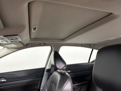 Used 2022 Nissan Altima 2.0 SR FWD image 14