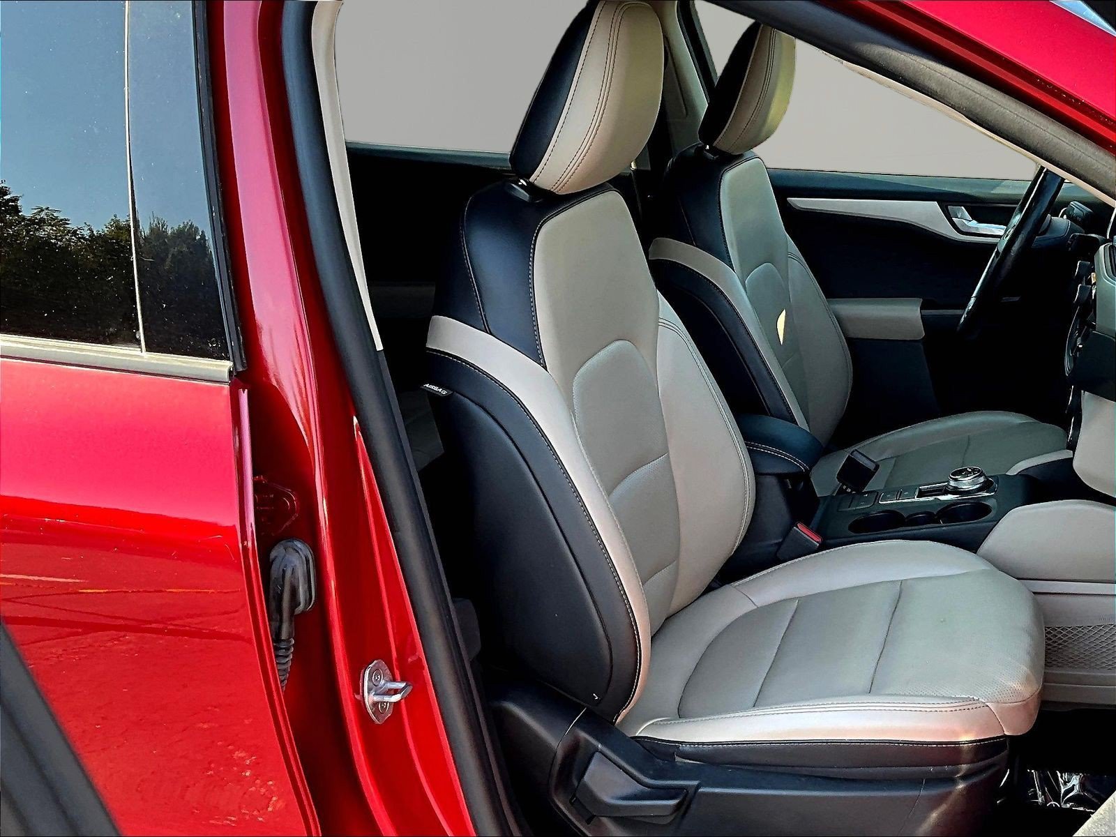 Used 2020 Ford Escape SEL AWD/4WD image 28