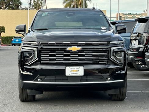 New 2026 Chevrolet Suburban High Country image 9
