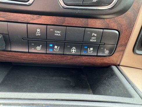 Used 2016 RAM 1500 Laramie Longhorn AWD/4WD image 23