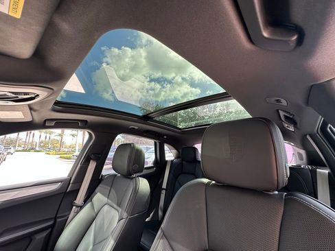 Used 2025 Porsche Macan Turbo image 23