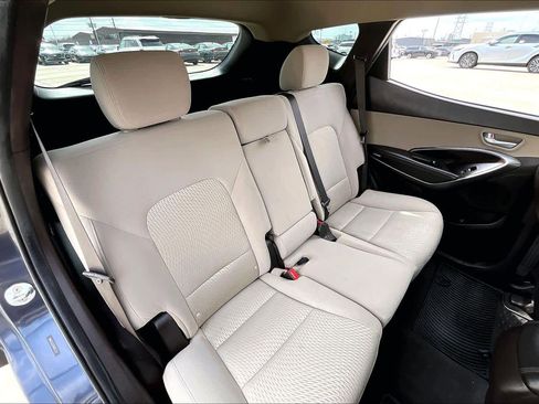 Used 2017 Hyundai Santa Fe Sport image 19