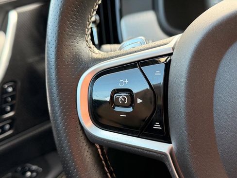 Used 2019 Volvo V90 T6 R-Design w/ Advanced Package image 18
