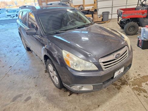 Used 2011 Subaru Outback 2.5i Premium w/ All-Weather Pkg image 7