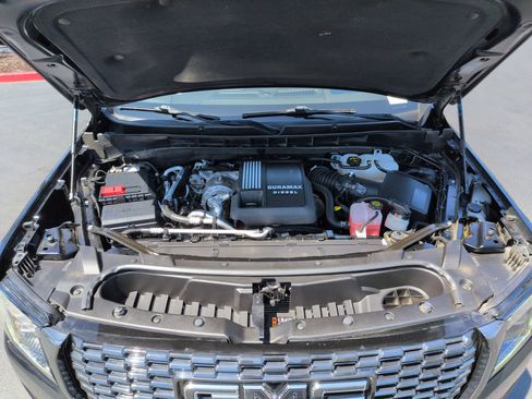 Used 2024 GMC Yukon Denali Ultimate AWD/4WD image 35